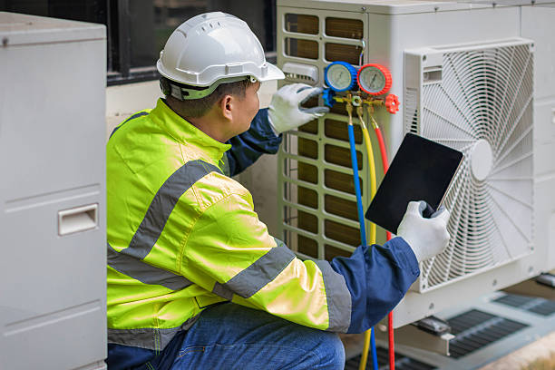 Professional Hvac technician working in Atkins, IA